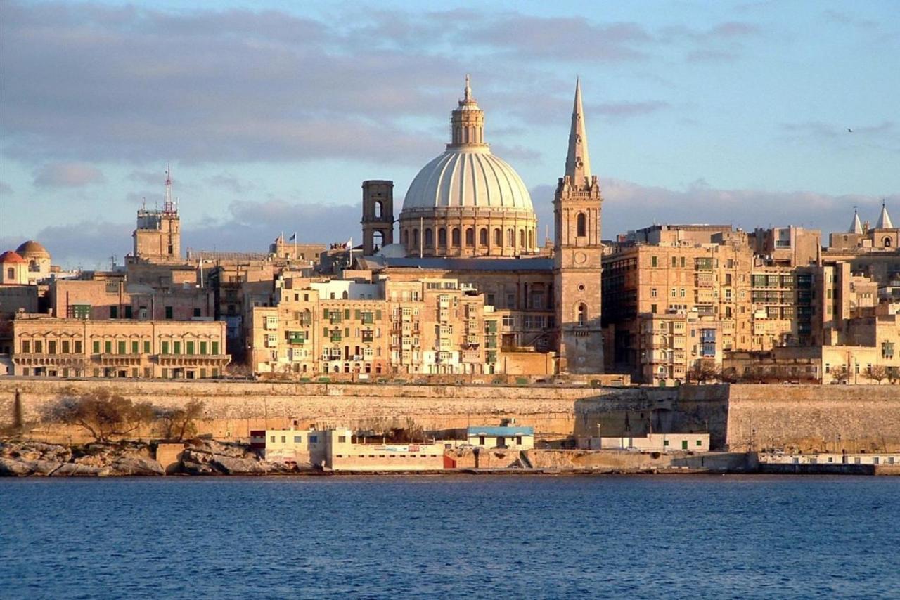 Chic 2Br Penthouse Steps From The Promenade Daire Sliema Dış mekan fotoğraf