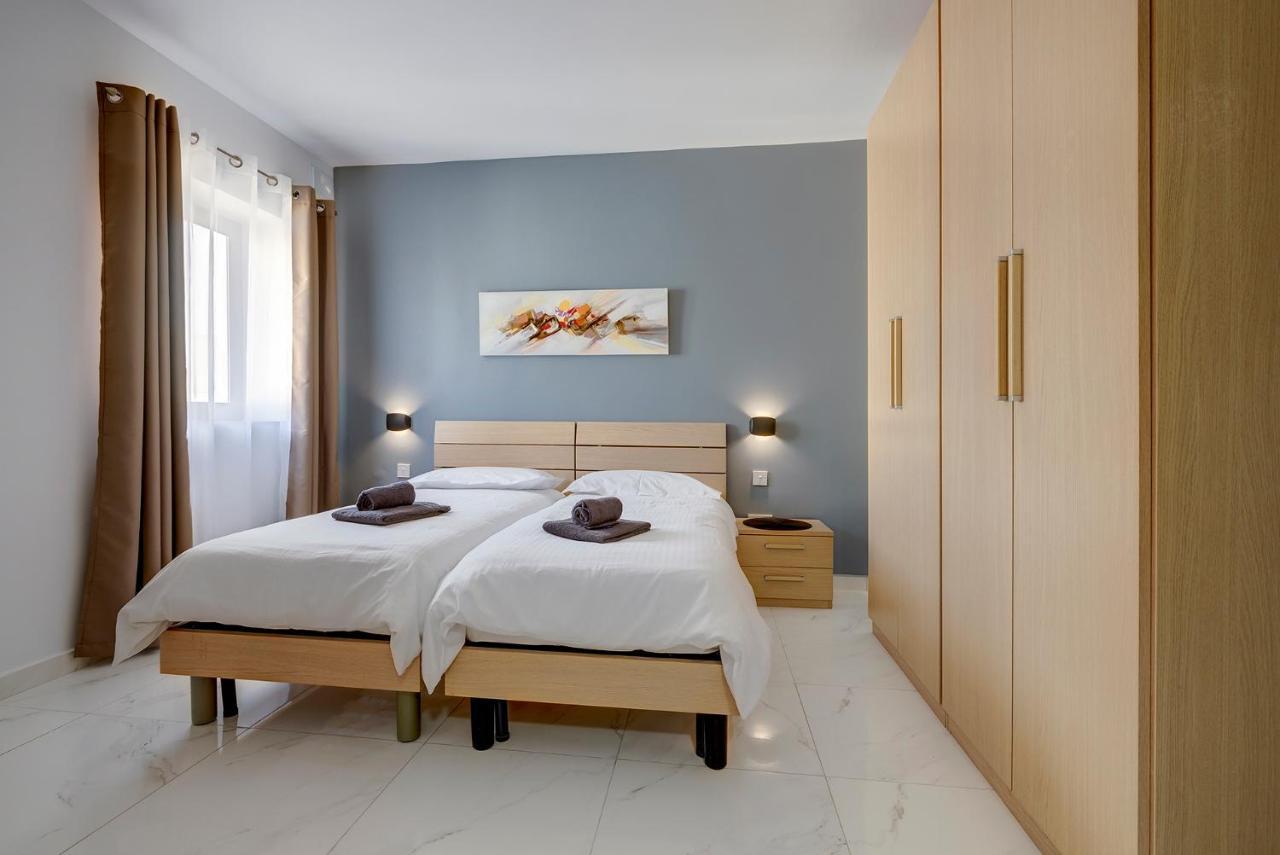 Chic 2Br Penthouse Steps From The Promenade Daire Sliema Dış mekan fotoğraf