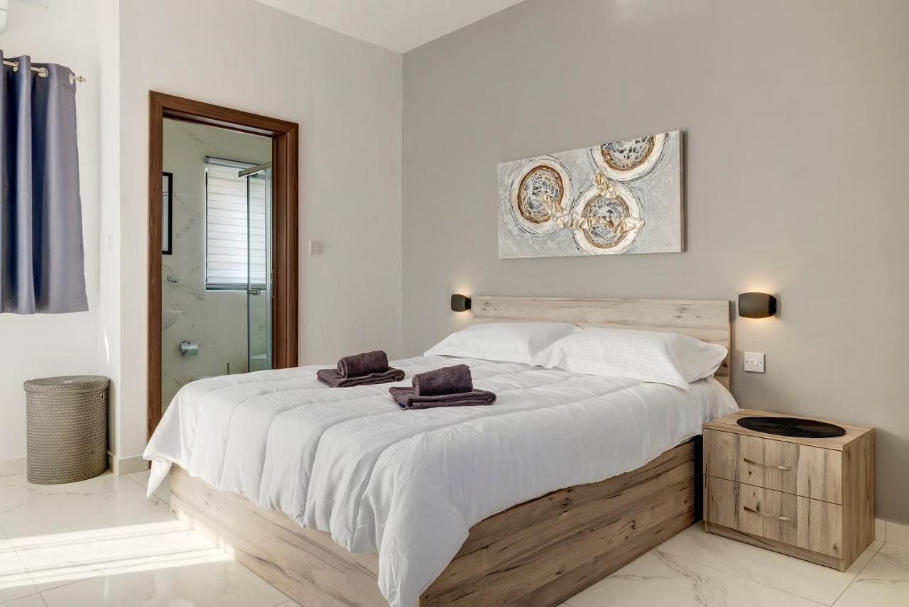 Chic 2Br Penthouse Steps From The Promenade Daire Sliema Dış mekan fotoğraf