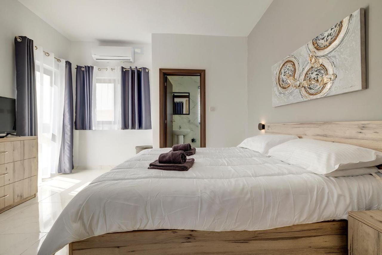 Chic 2Br Penthouse Steps From The Promenade Daire Sliema Dış mekan fotoğraf