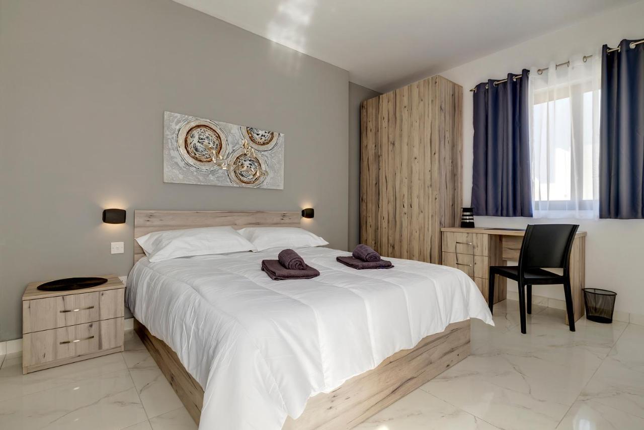 Chic 2Br Penthouse Steps From The Promenade Daire Sliema Dış mekan fotoğraf